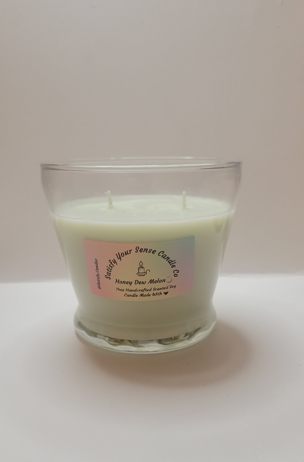14oz HoneyDew Melon Candle Burn Time: 65-70 Hours