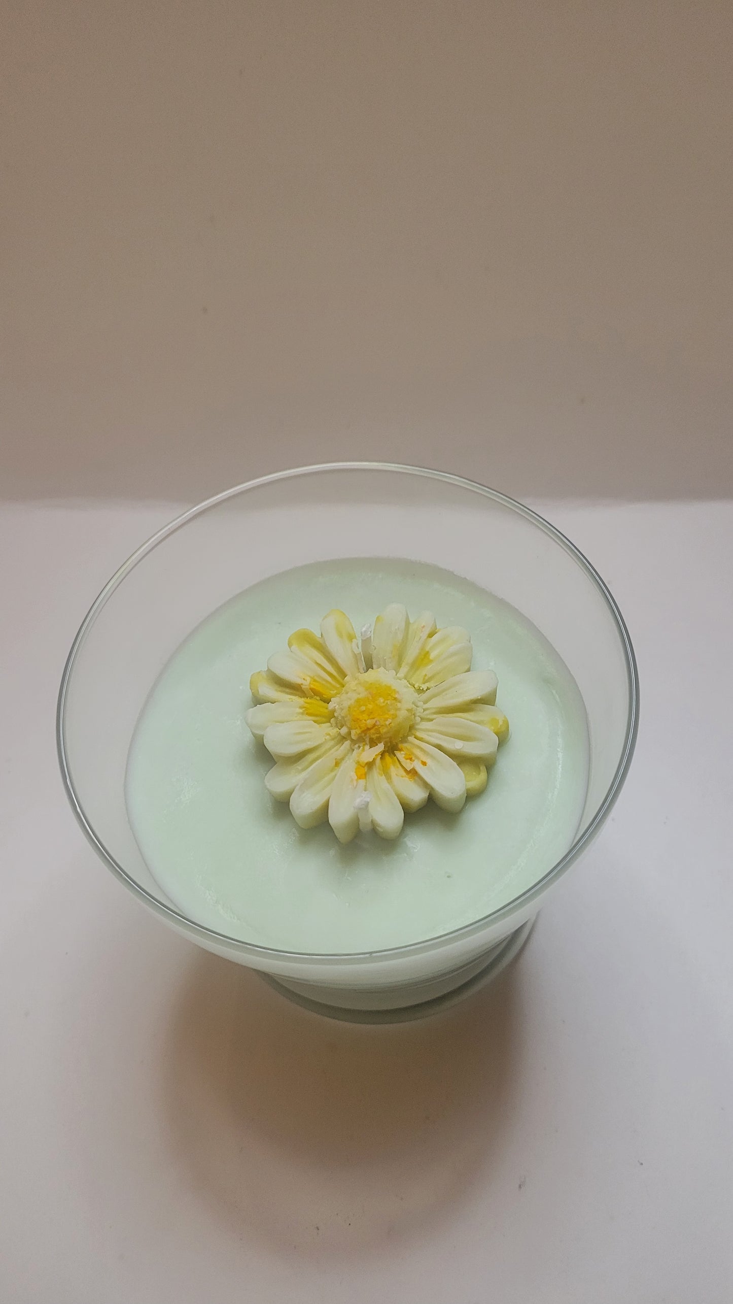 14oz Mojito Blossom Candle Burn Time: 65-70 Hours