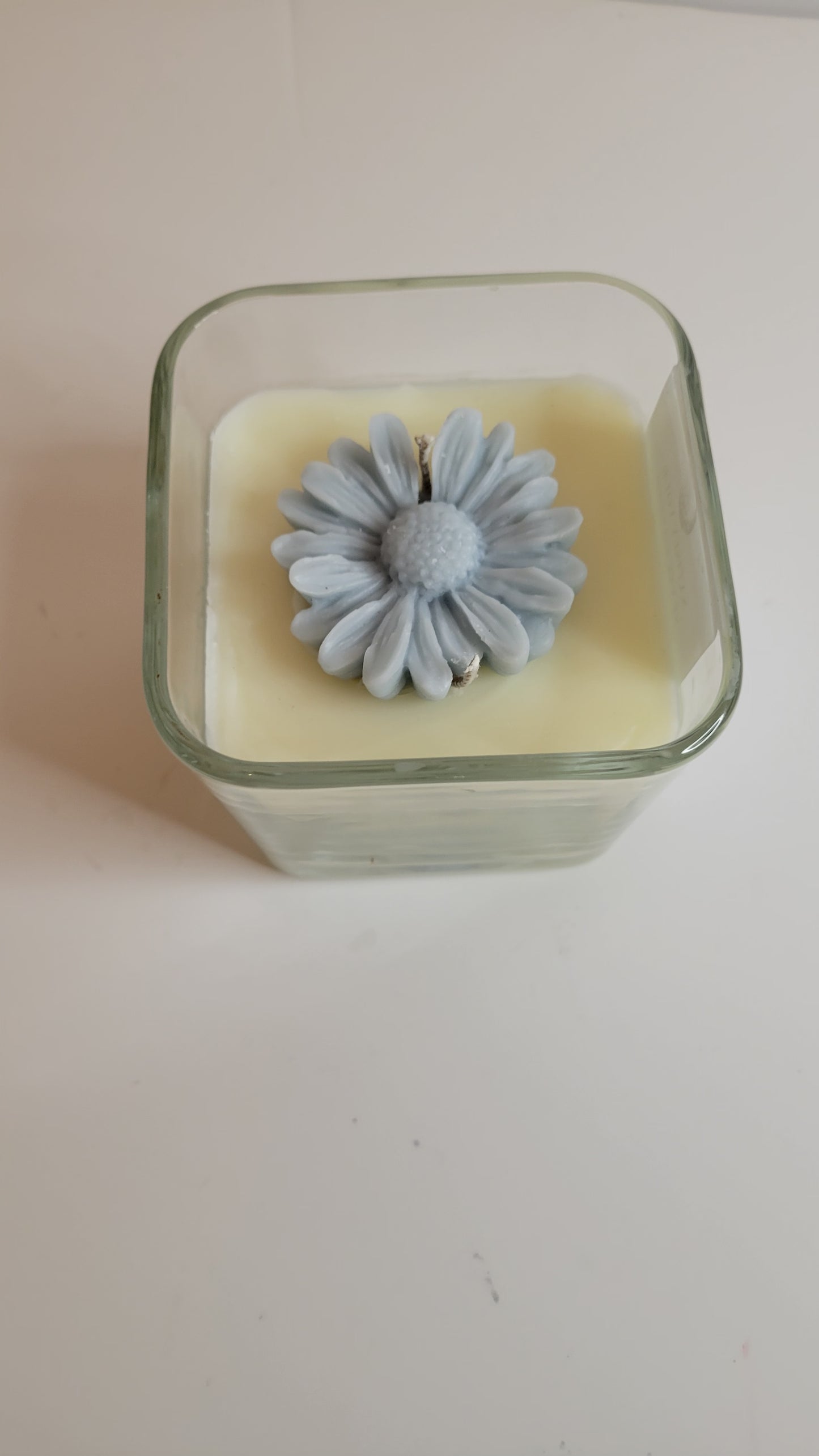 12oz Linen Glory Scented Candle